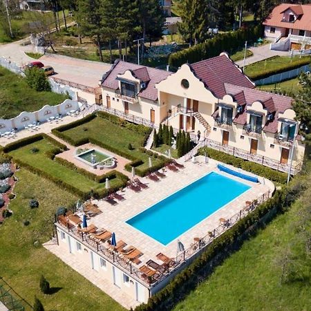 Suncani Breg Apartments Vrdnik Esterno foto