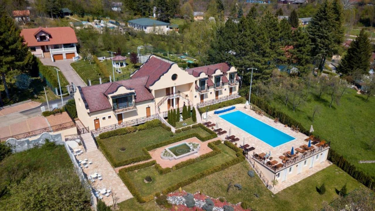 Suncani Breg Apartments Vrdnik Esterno foto