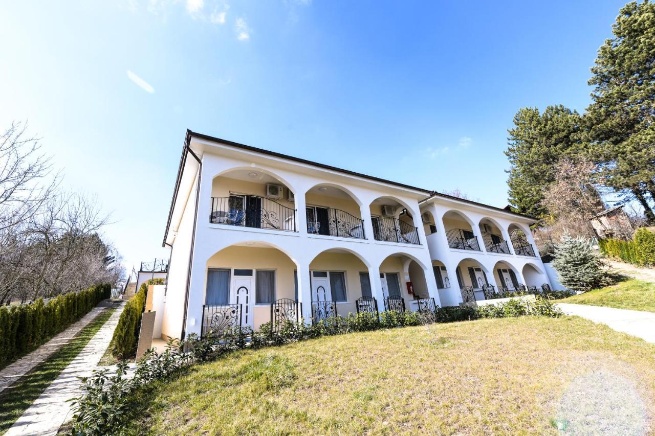 Suncani Breg Apartments Vrdnik Esterno foto