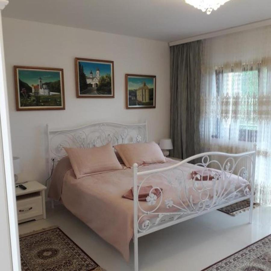 Suncani Breg Apartments Vrdnik Esterno foto