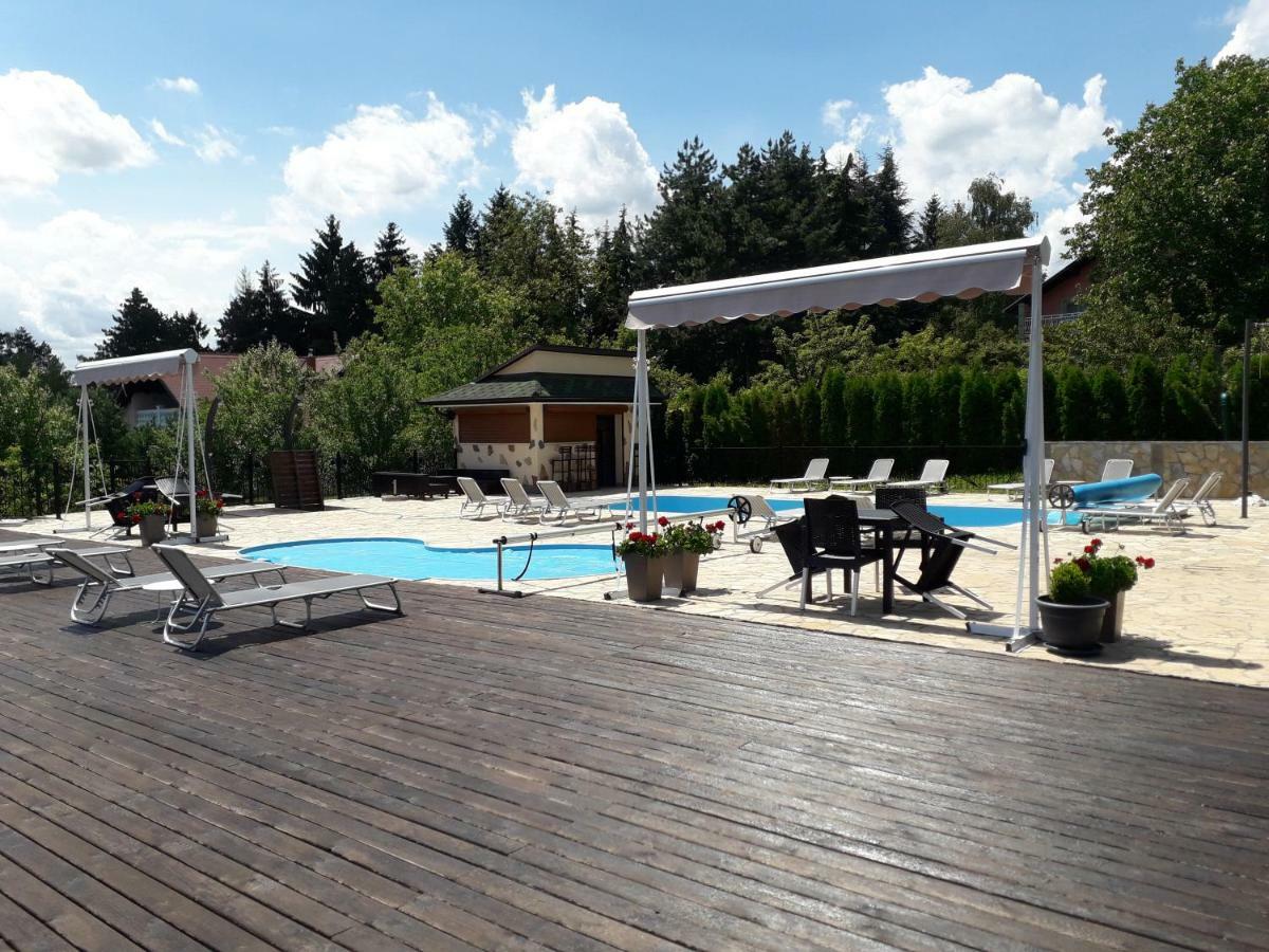 Suncani Breg Apartments Vrdnik Esterno foto